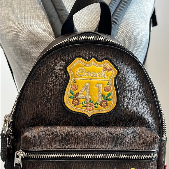 HOST PICK ⭐️ COACH Signature Brown Black Mini Charlie Backpack F25909 - Picture 4 of 16